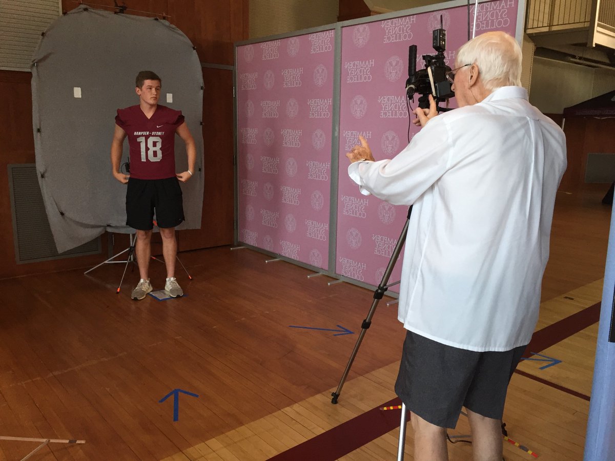 HSCathletics's tweet photo. Today's Photo Day for @HSC__FOOTBALL! Tigers open the 2019 campaign at home against Averett on September 7 at 1 p.m. #RollTigers🐅 #1PercentBetter💯 #Team125 https://t.co/x36WoTMLvP