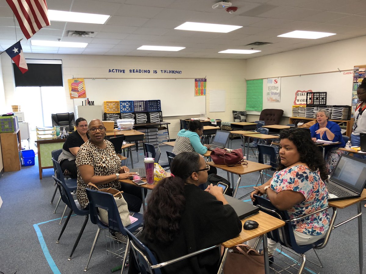 FWISD Prof. Learning at SouthHills HS. Teachers are excited about the learning today...Betty Francis(East Handley)says“I was engaged the entire session. Haven’t felt this way about Waiver Days in a long time. Thank you Ms Britany Oliver (Sunrise ES)<a href="/penaraul/">Raúl Peña</a> <a href="/KentPScribner/">Kent P. Scribner</a>