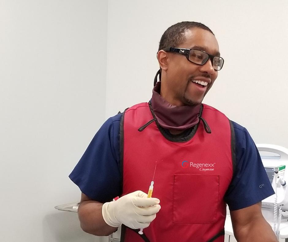 RegenexxCayman's tweet photo. Laughter can be the best medicine.
Dr. Pitts caught mid-chuckle!

#RegenexxCayman #laughter #meetthedoc #visitingdoc #specialist #orthopedics #stemcell #allsmiles #lovewhatyoudo #funatwork #patientcare #wickedwednesdays #jointcare https://t.co/B18pGxTKxD