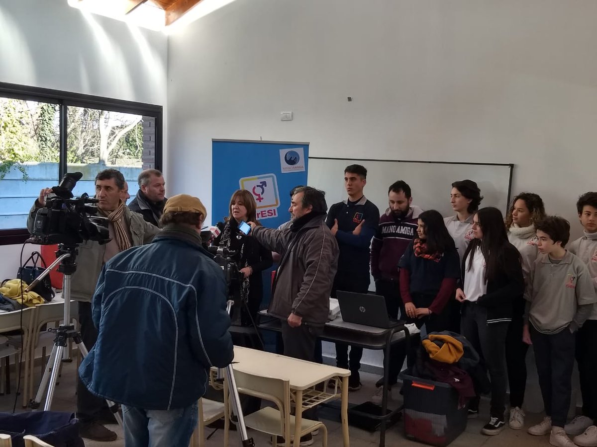 jef_rauch's tweet photo. Actividades con alumnos y docentes en el Marco del Proyecto Distrital ESI Rauch! Jornada de trabajo y aprendizaje! @gusfranci @BAeducacion @gusfranci @adriana_frega @MuniRauch @CEscolarRauch @maxisuescun https://t.co/SNq8kPMZ3g