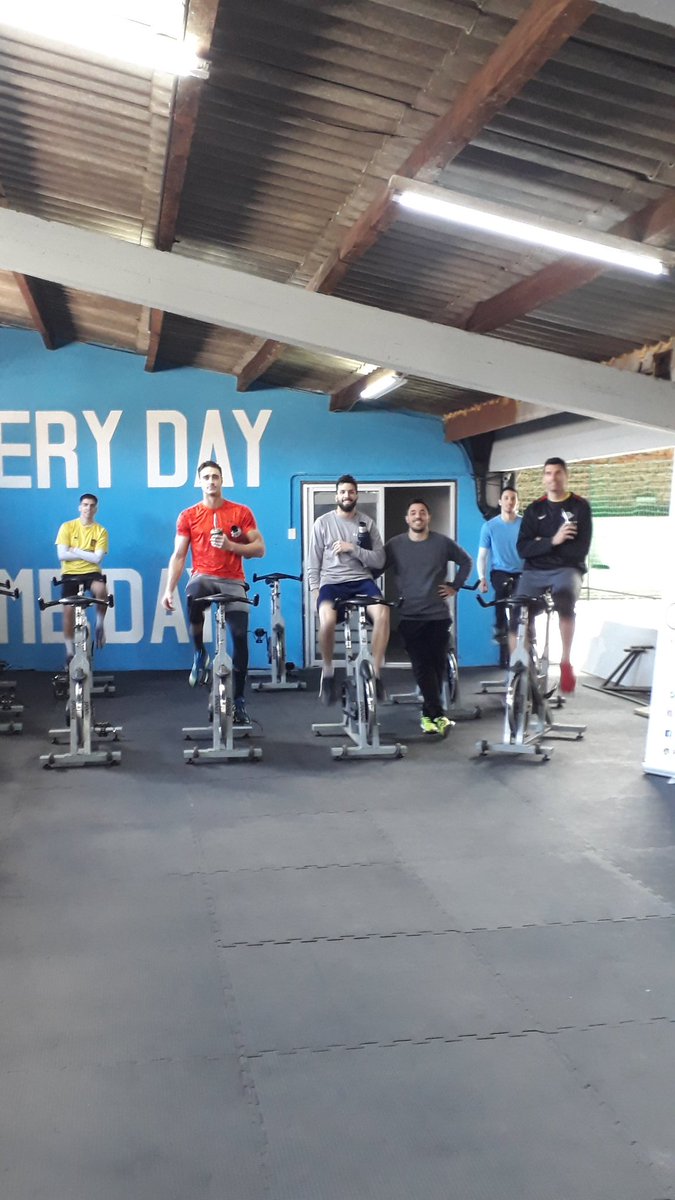 brasoduro's tweet photo. Rumbo al próximo objetivo 
@BasketCAPuy @ignaciosilva86 @diegoalvarez_22 @SalvaZanotta06 @Ima14Asara @PepusaPerez @Gouptraining https://t.co/VippSMe4ah