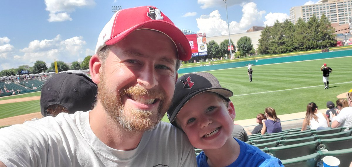 mabsimmo's tweet photo. Beautiful day for a game with Eli! @indyindians #RollTribe https://t.co/0wK139bSjH