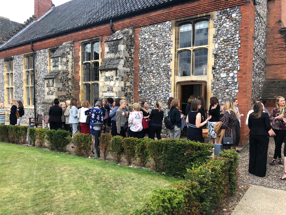 norwichbizwomen's tweet photo. We may not be able to rely upon British weather when it comes to sunshine but we can always rely upon our members! Thank you to all of those who came along today and special thanks to our speaker, Minnie Moll. #NBWN #norwich #networking #womeninbusiness #inspiring https://t.co/vqOFAZTP3J