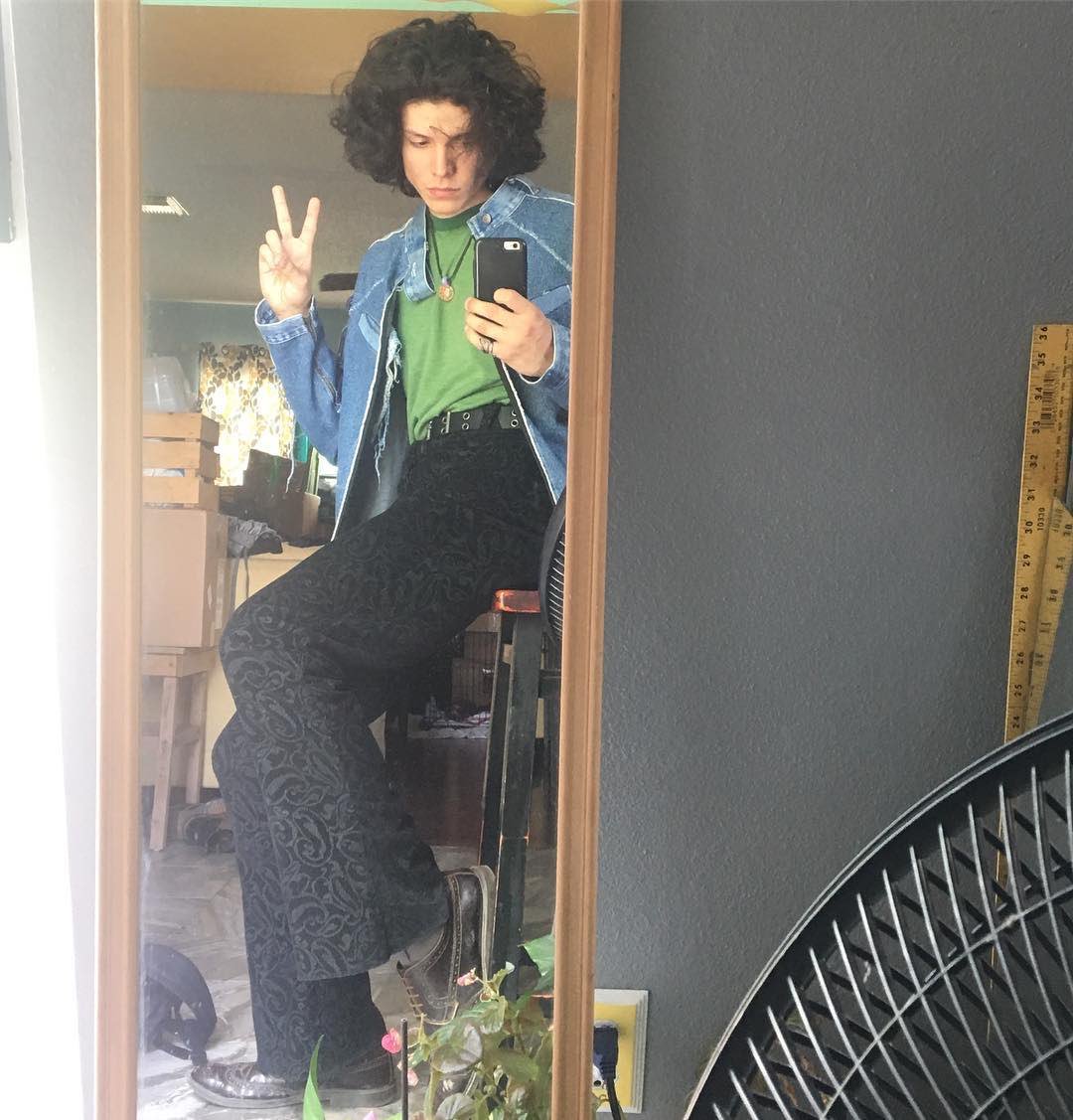 instagram's tweet image. DIY sustainability = the 🔑 to Andrew Blanco’s creations ☀️🙌 instagram.com/p/B1Jqqc3AS_0/