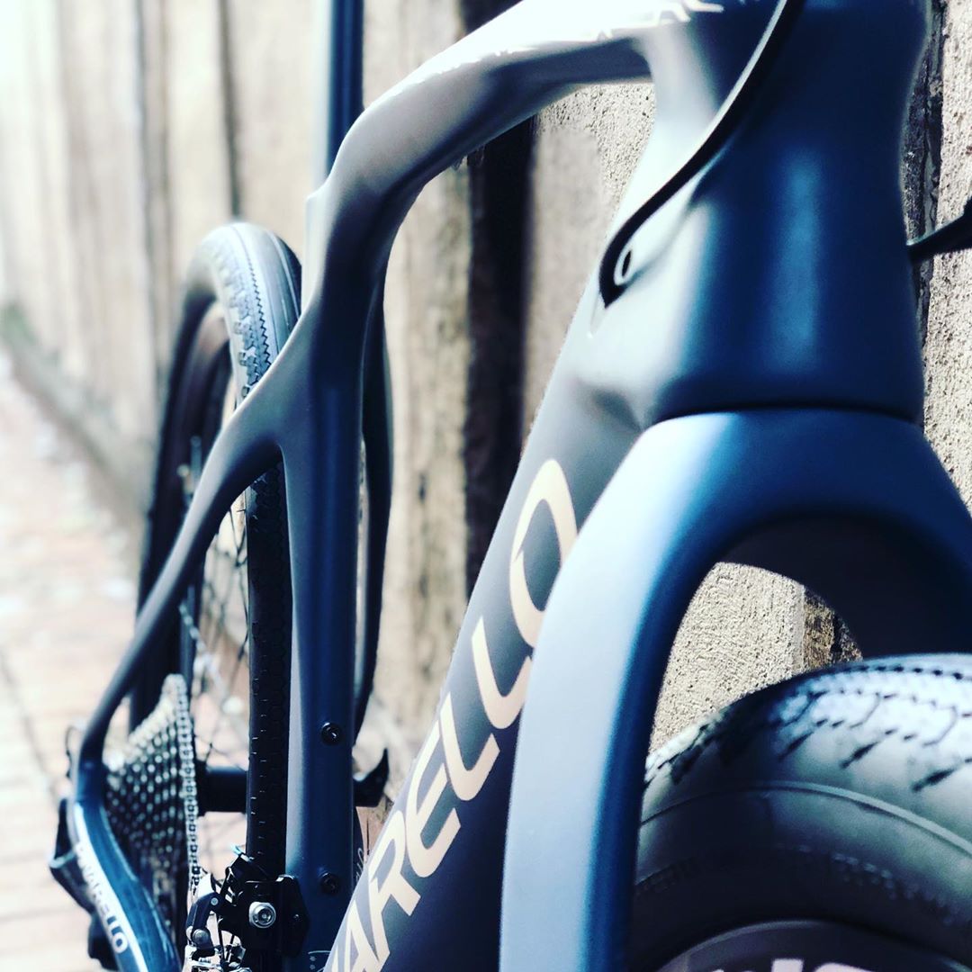Big tires, and lots of mud clearance. It may be wet out, but we're ready for some off road.
.
.
.
📸 <a href="/7hundreduk/">700</a> #PinarelloUK #Grevil #GravelBike #OffRoad #GRoad #Pinarello #FullGasEverywhere #ThinkAsymmetric #IconMakers