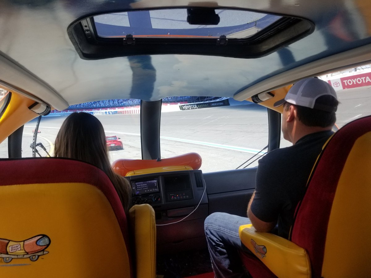 emily_curtiss's tweet photo. What are we doing today? Oh, you know... just taking a ride around @CLTMotorSpdwy with @RyanJNewman in the @oscarmayer #Wienermobile. Just a normal Wednesday! 😂 #ParadeOfPower 

P.S. Dorothy was an excellent driver! https://t.co/APDTTHtVHs