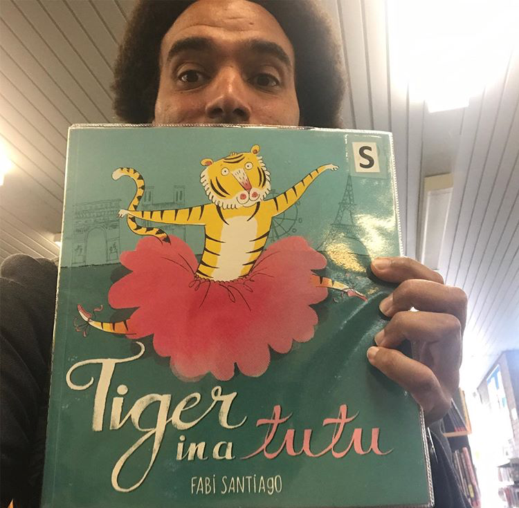 EDLC_Culture's tweet photo. Yesterday we had the pleasure of welcoming author Joseph Coelho to #MilngavieLibrary. He is attempting to join every library authority in the UK as part of his #ReadingMarathon - to show how incredible libraries are! Thanks for the visit @Poetryjoe https://t.co/DlPuhJZfW6