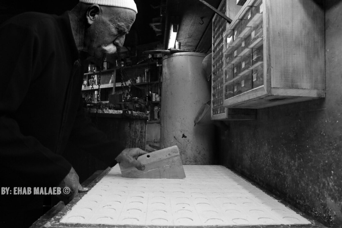 MalaebEhab's tweet photo. #old #craftsman #traditional #handmade #blackandwhite #Handmade_soap #village #soap #canon_photography #ehabmalaebphotography https://t.co/h6L684h7U5