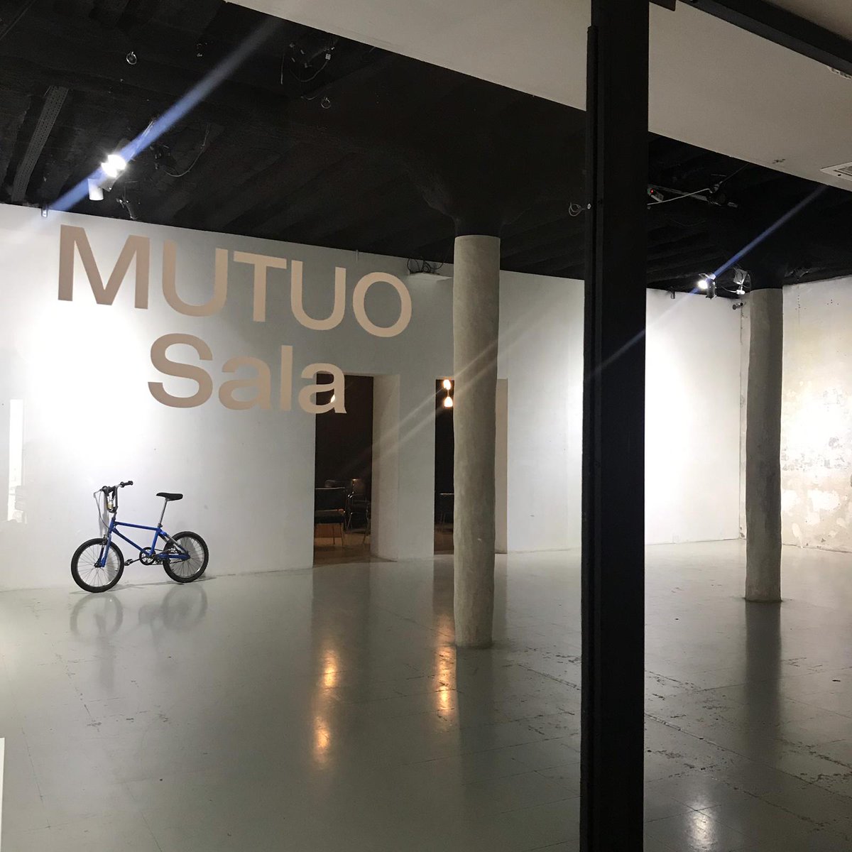 collagexcollec's tweet photo. Reunió preparatòria per l'exposició que tindrem a Mutuo Galeria el proper mes de setembre amb ampliacions dels nostres #collage https://t.co/5LpAyz5ZKp
