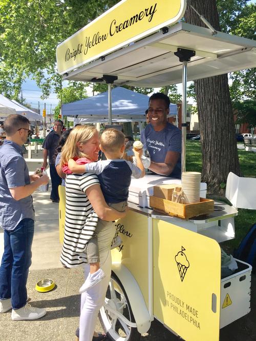 FreeLibrary's tweet photo. How do YOU use the Free Library? Share your library story with us using the hashtag #MyFreeLibrary!

Today, we're sharing Steven's story: https://t.co/6hGXmlblSV https://t.co/M0DSVAE8tQ