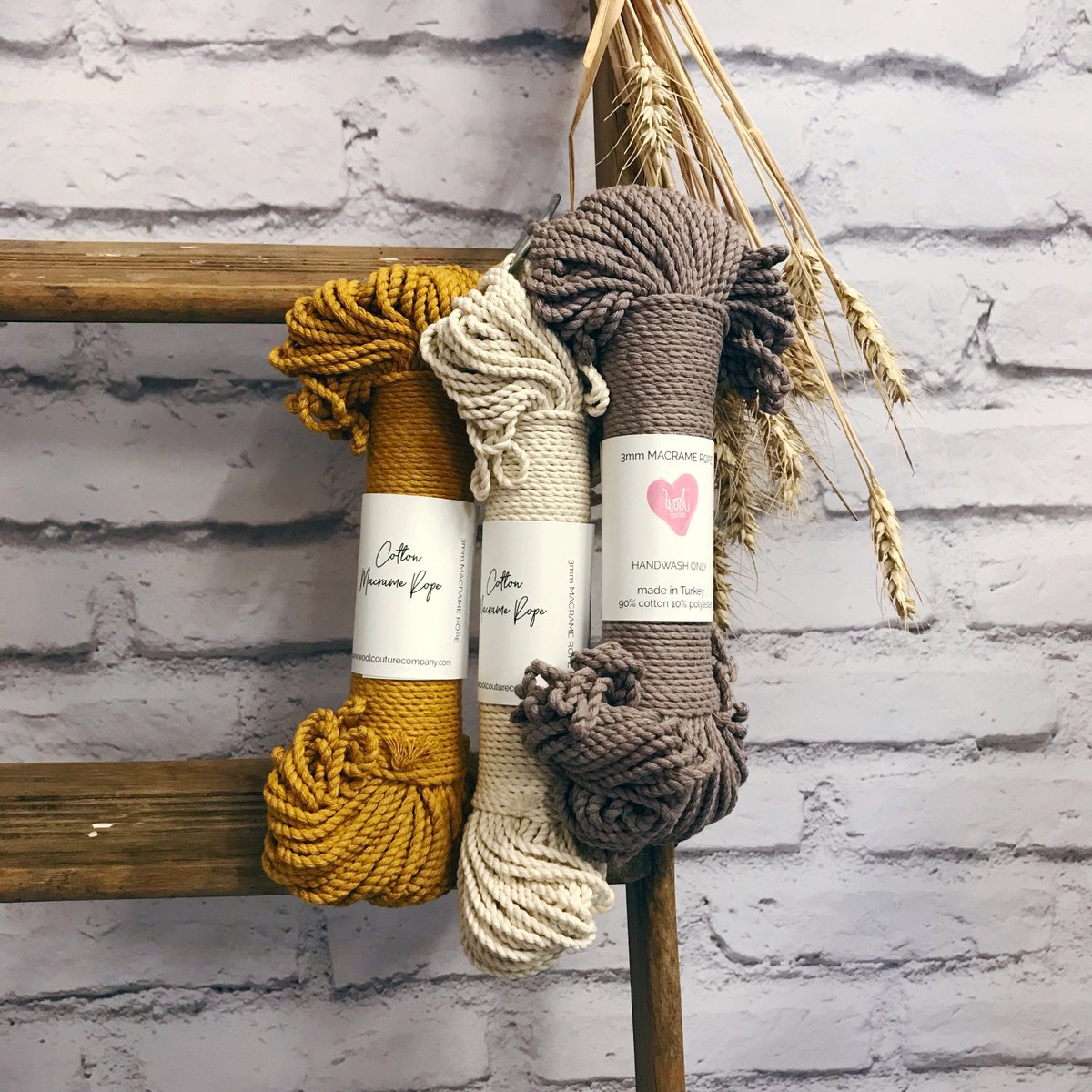 Time for all our macrame addicts to celebrate. Macrame rope is now back in stock. Hurrah! loom.ly/YtFEArA #macrame