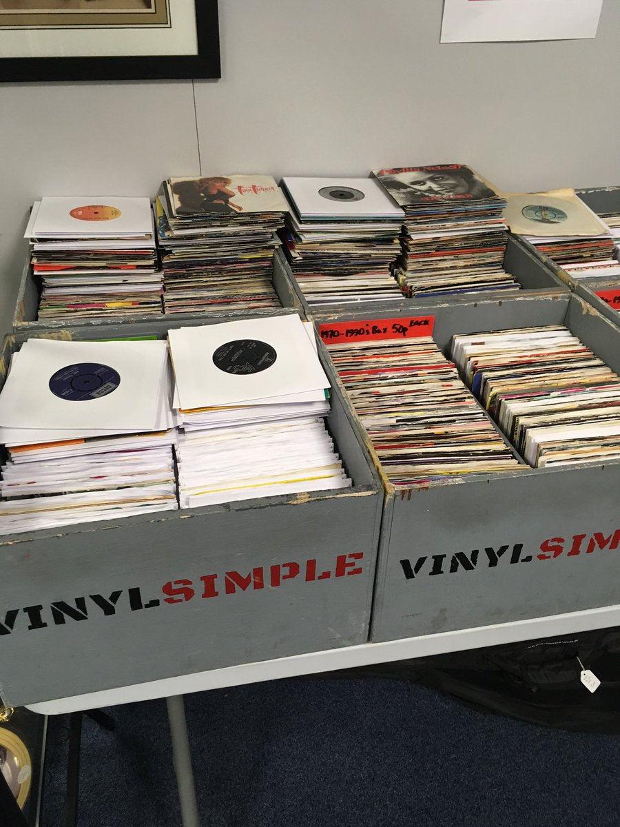 Introduced another 500 #vinyl45 re-up today @WarehouseAntiq Stand A6