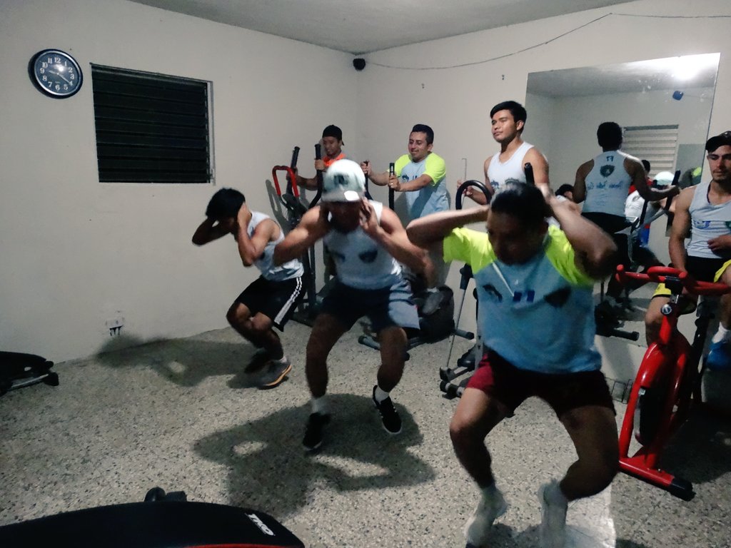 pcf72019's tweet photo. Las águilas de #Pfc7 en el gym haciendo trabajo físico https://t.co/PR2f8eh94x