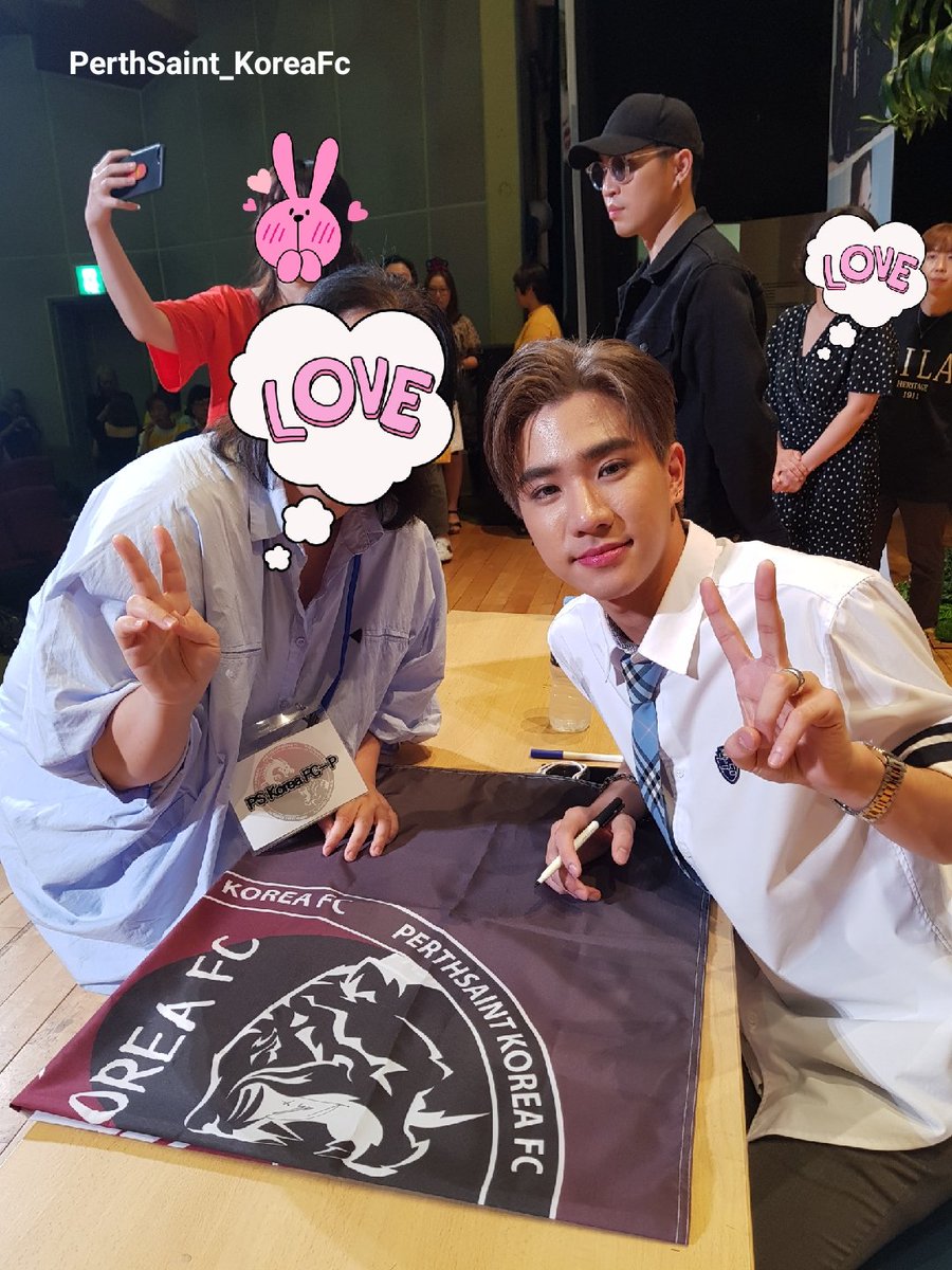 PSKoreafc's tweet photo. 너와( @perthppe )함께한 그 순간이 그리워. 🖤🖤💕
한복입은 너의 모습이 궁금해.🙏🙏🙏
I miss that moment with you.🖤🖤💕
I want to see you wearing hanbok, please🙏🙏🙏
#PerthTanapon #รอยยิ้มของชูครีม
#TRIGON #PerthSaintSation
#PerthSaint_KoreaFc
#PerthFMinKOREA https://t.co/RbwxqRQTML