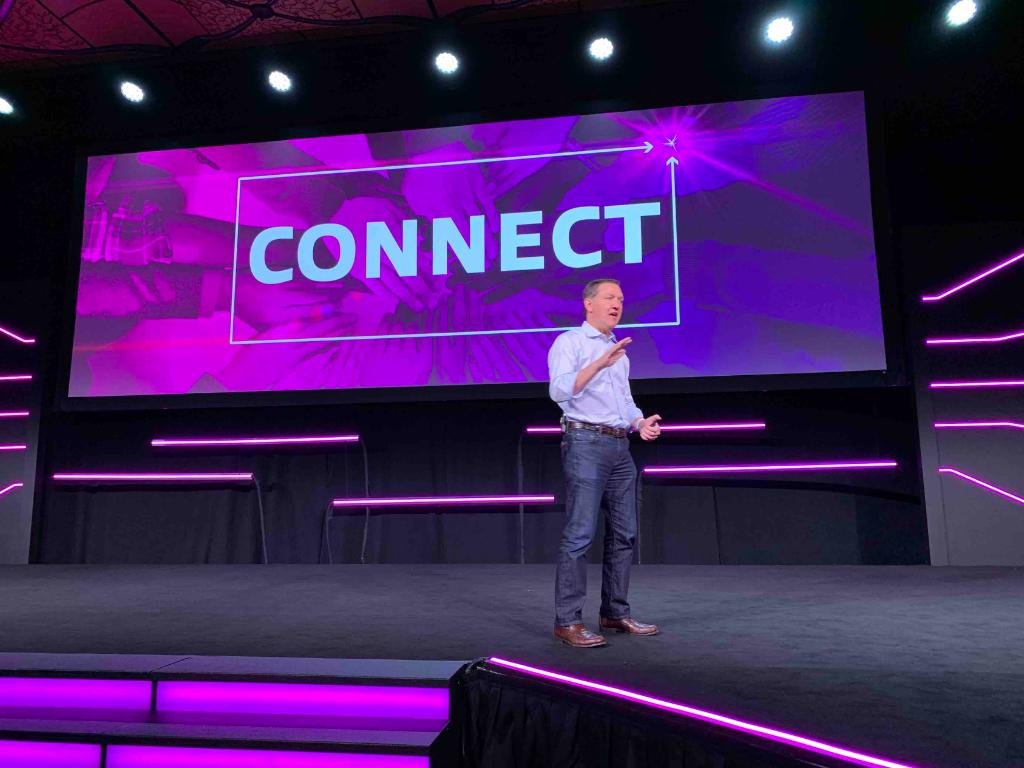 InsightEnt's tweet photo. β#OpenSource is becoming one of the main ways innovation is happening in the tech industry.β - @JWhitehurst, @RedHat #Mastery19 #InsightSocial #InsightPartners https://t.co/8jxndFPDt2