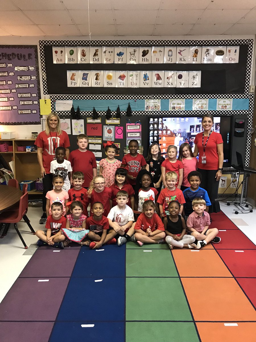 EuporaES's tweet photo. R-E-D is the color of the week in Mrs. Arey’s room! #WEbester https://t.co/m2y2p1EdPv