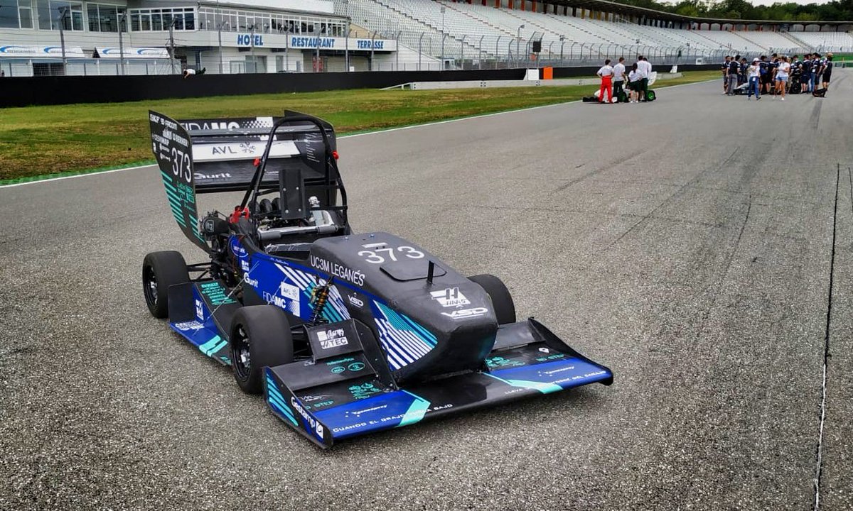 VSD_Events's tweet photo. Los chicos de @FormulaUC3M acaban de regresar de la #FSGermany y en breve vuelven a rodar. Esta vez en la #FSBarcelona. 💪 #FormulaStudent
#ApoyandoelTalento https://t.co/dKxdxpkoxw
