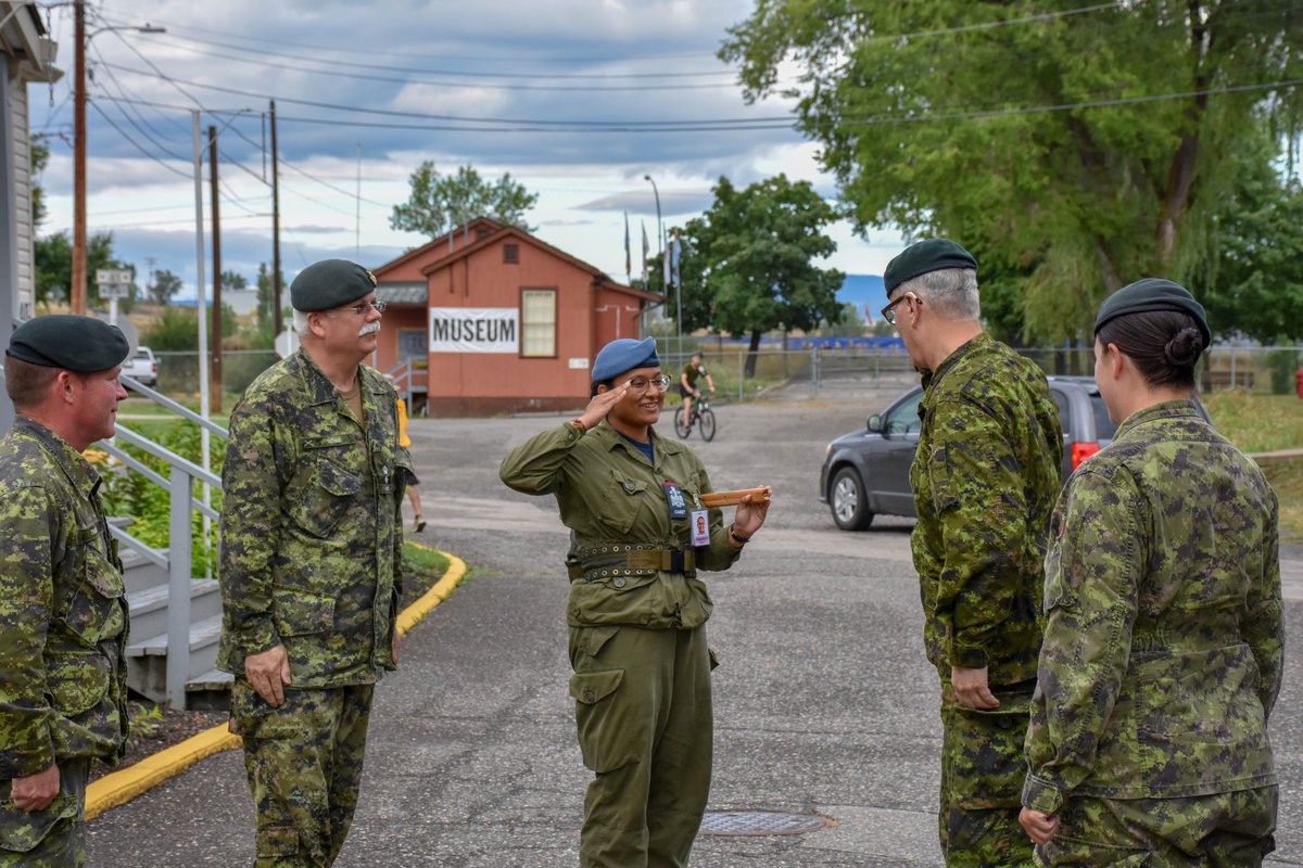 VernonCadets's tweet photo. This week, the training centre received a visit from Major-General Timothy Grant (ret'd), the Colonel Commandant of the Royal Canadian Army Cadets! https://t.co/KbJR6f6ZyV