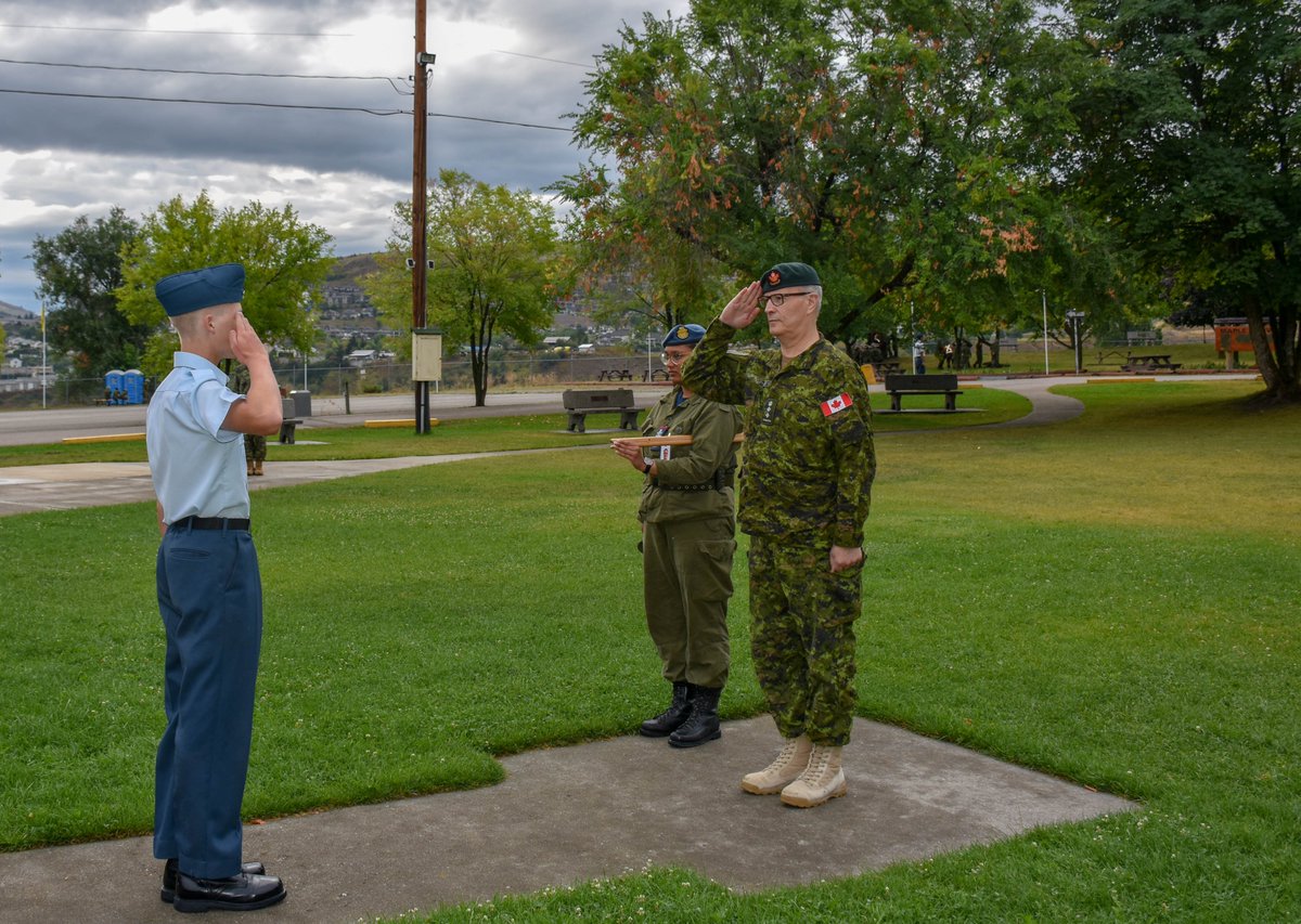 VernonCadets's tweet photo. This week, the training centre received a visit from Major-General Timothy Grant (ret'd), the Colonel Commandant of the Royal Canadian Army Cadets! https://t.co/KbJR6f6ZyV