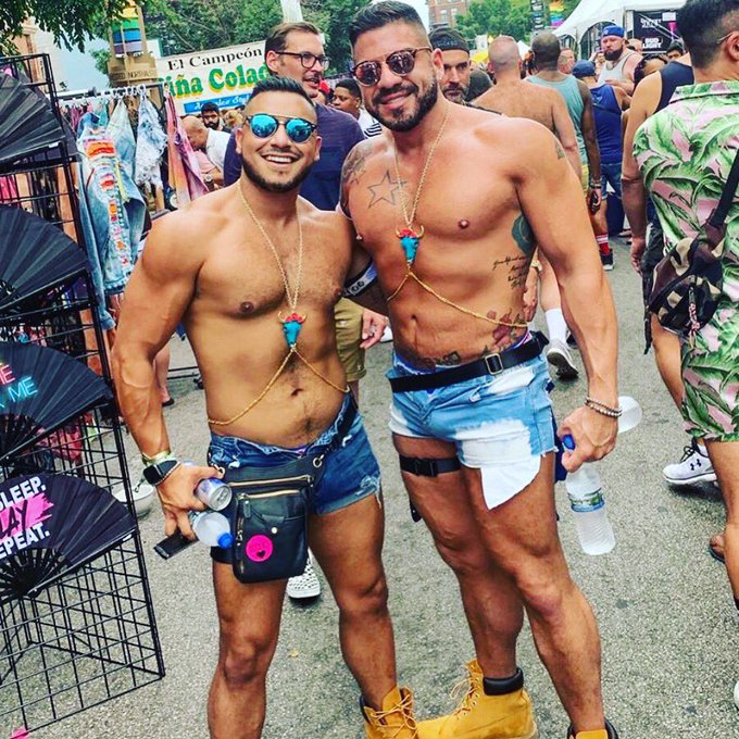 #HotGuySummer ???? makin it even harder to cool off in this heat wave #harness #marketdays #chicago #marekrichard