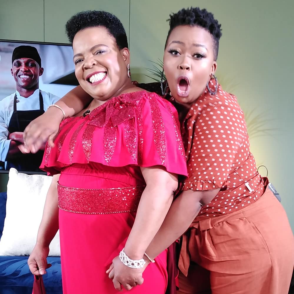 Nontobek0Sibisi's tweet photo. #MojaSML #NontoTheHost - Sooo super excited & priveledged tonight to have the honor of having an hour long conversation with thee @DrRebeccaMalope 7pm + 11pm +7am + 10am! @ShowmeloveM @MojaLoveTv https://t.co/LThKLlvSPK
