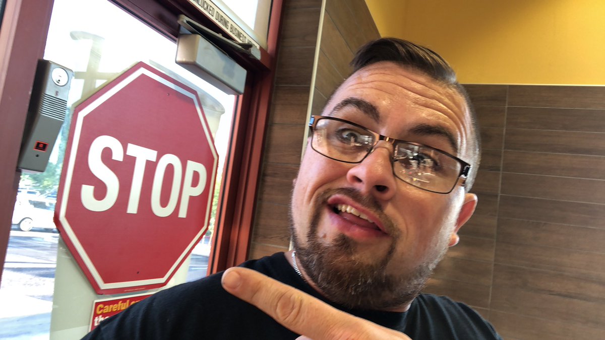 FraddysLife's tweet photo. I dropped my kindergartener off at school while toting my other 3 kids with. #Fraddylife was on his own since today was my wife’s first day back at work after being off for maternity leave. #dadlife #love #dadwithdaughters #onmyown #familyfunday #lovebeingadad https://t.co/L8uBwiR3hR