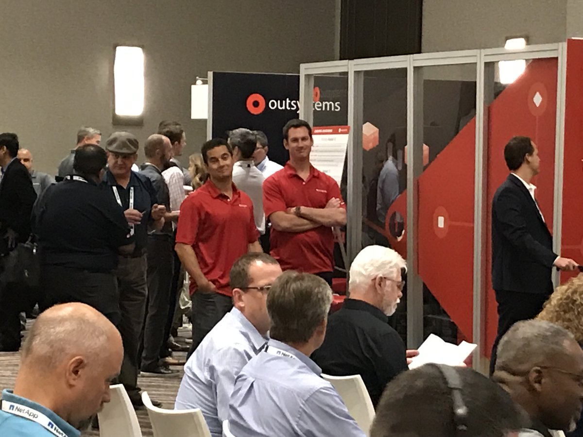 bitglass's tweet photo. Hope you got a chance to see Bitglass's amazing Rich and Mike at their #speakingsession @Gartner_inc San Diego! #Bitglassrising #RocktheCASB https://t.co/hLxwKWCpBG