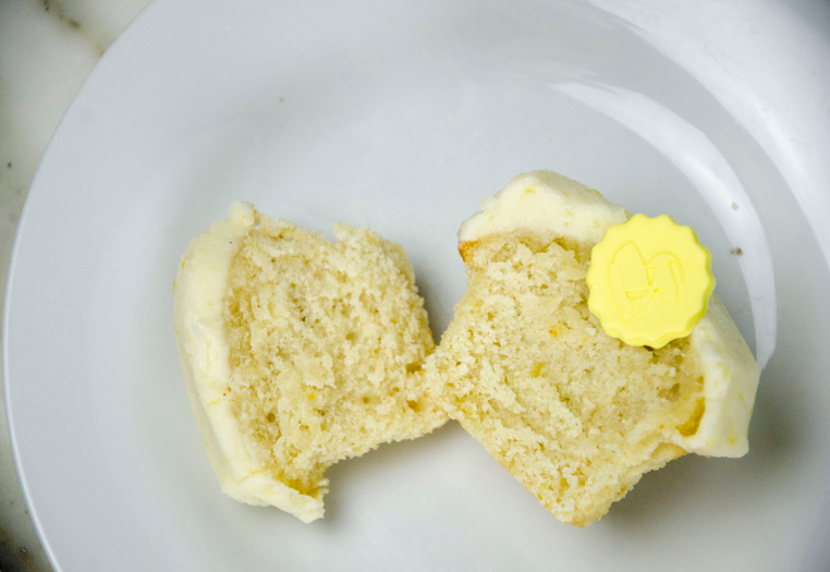 CRAVEHouston's tweet image. Squeeze the day! 🍋Make the most out of your #Wednesday by enjoying one of our tangy #LemonCupcakes