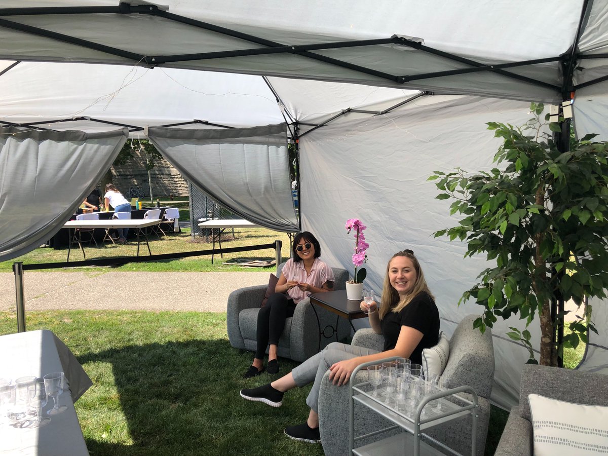 McMasterCES's tweet photo. Calling all McMaster staff! Come visit us the pop-up Signature Suites on BSB Field today to get a taste of our executive-style accommodations, perfect for any length of stay. Learn more at https://t.co/Vg138s3aB9  #accommodation #mcmasteruniversity #icecreamsocial #executive https://t.co/8CYGMlhXCt