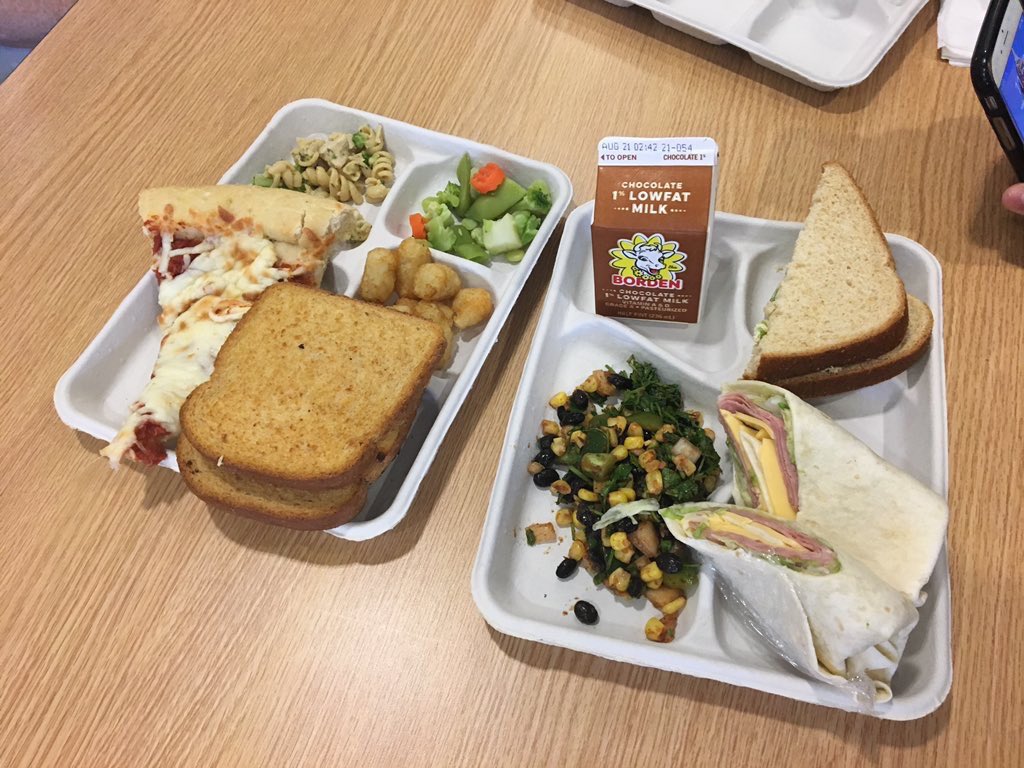CarstarphenMJ's tweet photo. Rising w/ @APSPHNXAcademy 2 👀🆕 programs, visit w/ students &amp; “Merchant of Hope” Dr. Evelyn Mobley. Taste tested school lunch:  🦃wrap🌯👍🏽, 🌽 &amp; bean🥗👍🏽, 🐥🥗🥪👍🏽👍🏽, 🧀🍕👌🏽,🍝👌🏽 , 🍅🥕🥦👌🏽, tater tots 🥔👍🏽&amp; 🦃 🍔👎🏽👎🏽🤢! ❤️💛🆓👔👗👟 boutique &amp; food pantry! https://t.co/DCRcXVOnYb