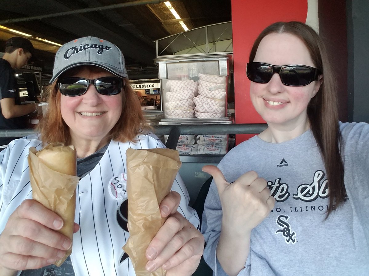 monkees96's tweet photo. What does this Soxy Momma want for her birthday? Dollar dogs? β
Meeting A.J. Pierzynski? Hopefully one day! π€But, for now, how about a #WhiteSox series win over the AL West's best? Let's go! #SoxGameDay #AuthenticFan #StillStreaking #StickTalk #CountdownTo900 #CountdownTo500 https://t.co/gYzEOpYsZx