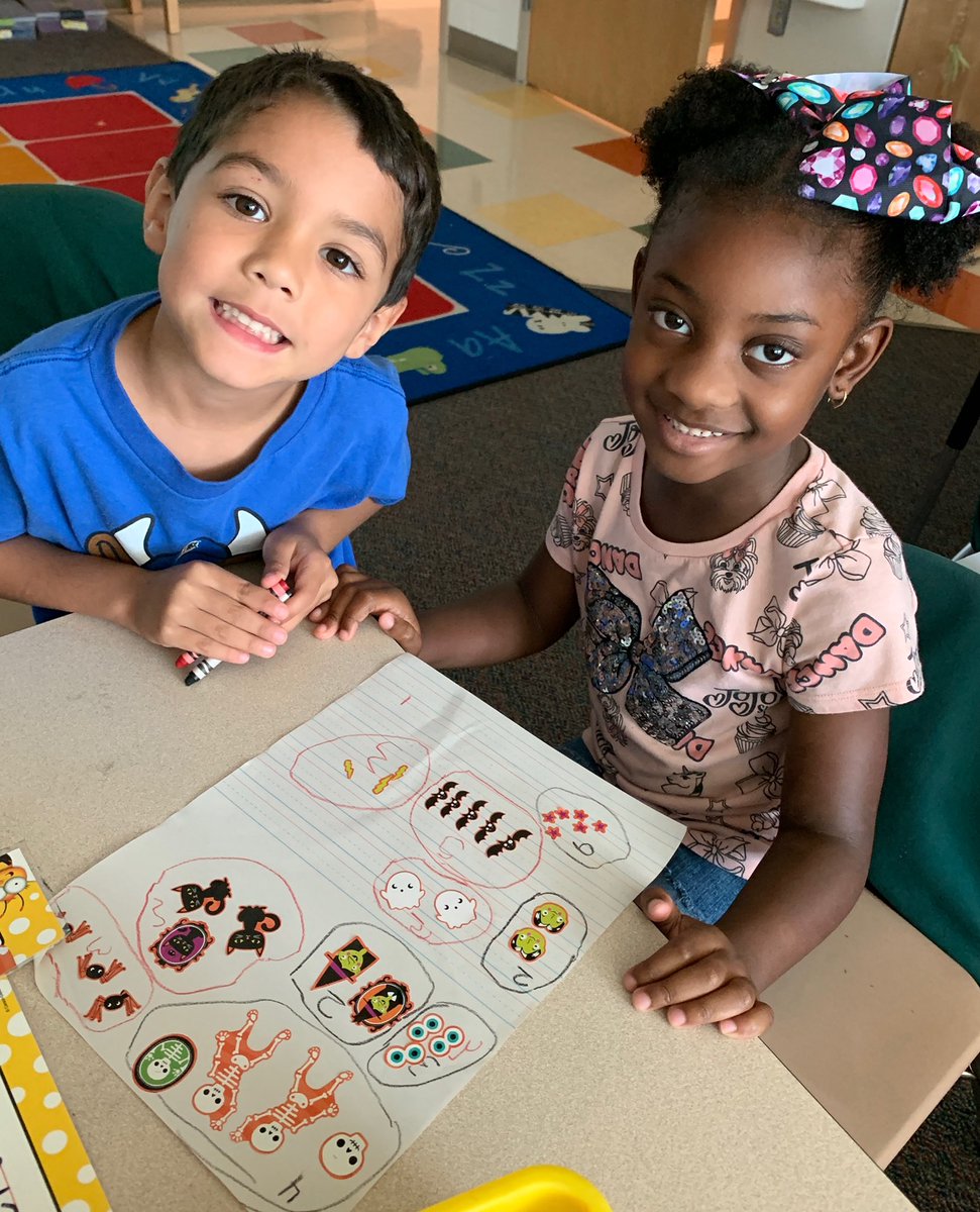 mshjennette's tweet photo. Sorting stickers! Such a fun time with partners! #wearebriercreek #sortingbyattributes https://t.co/fEcGCax13s