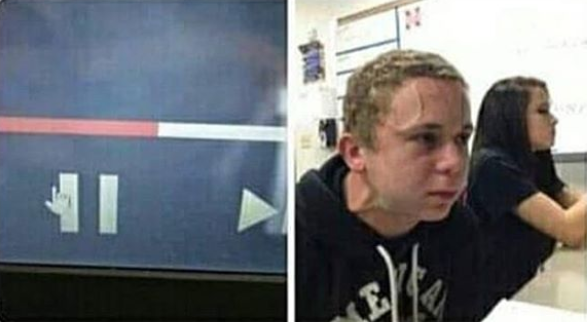Flantasma1's tweet photo. Cuando el profe te pone un documental en clase y no saca la barra de reproducción https://t.co/0DLIxQFFry