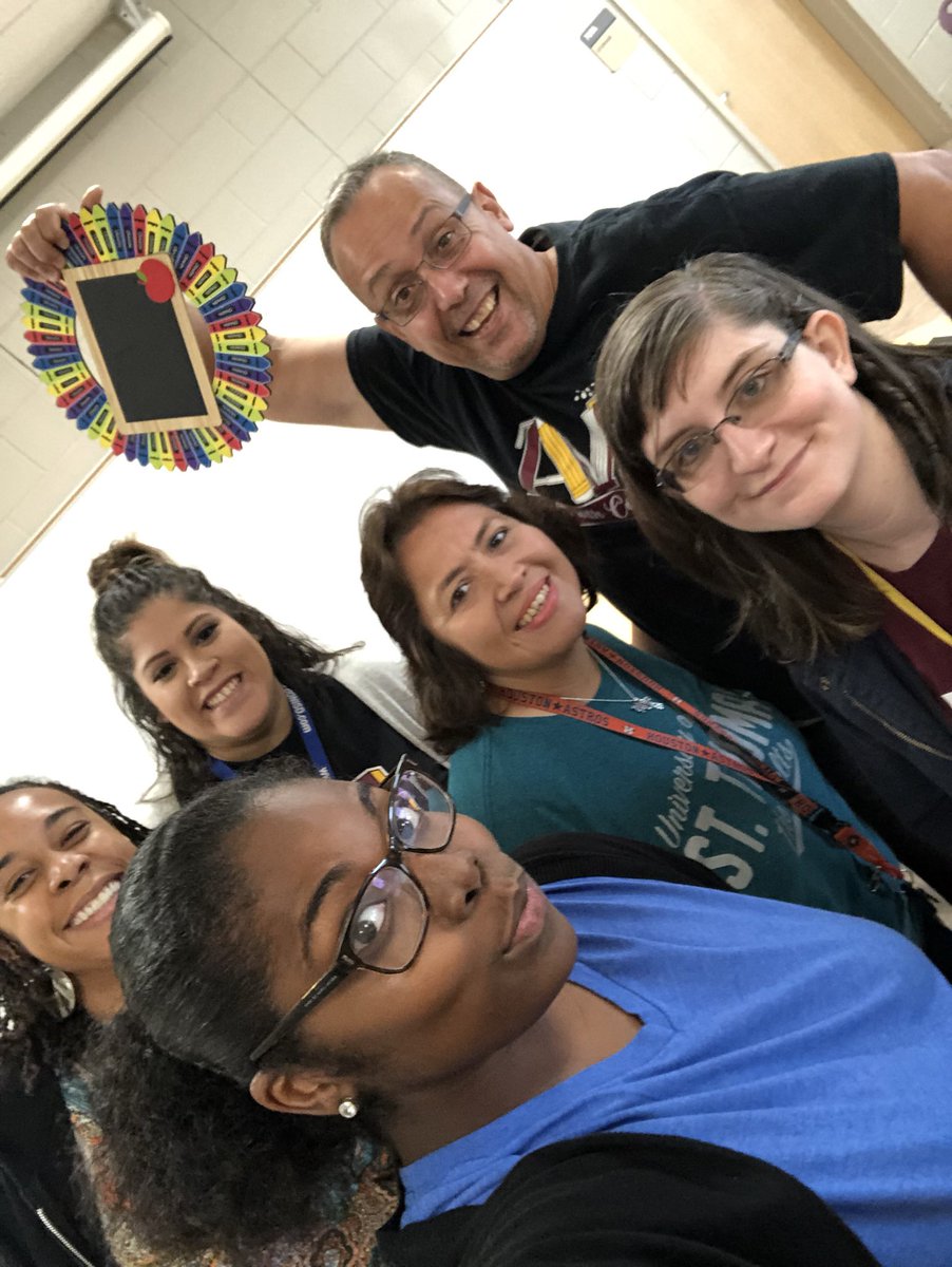 FantabulousKB4's tweet photo. #STEMISOURSUPERPOWER #CECOLTS #5thGrade @carrollcolts @mgmartinez28 @KiannaKeeling @berruetecandy #teamfun https://t.co/O5YkxXOh25