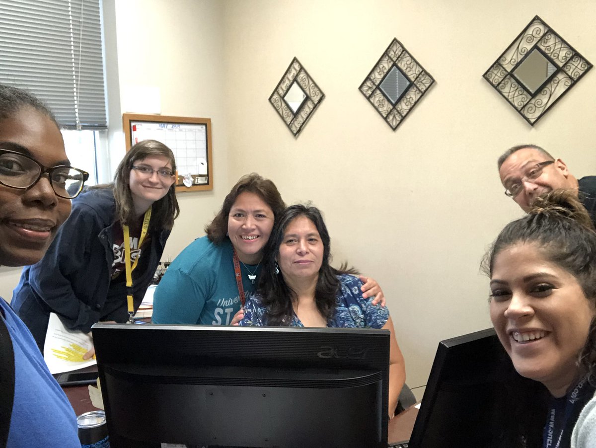 FantabulousKB4's tweet photo. #STEMISOURSUPERPOWER #CECOLTS #5thGrade @carrollcolts @mgmartinez28 @KiannaKeeling @berruetecandy #teamfun https://t.co/O5YkxXOh25