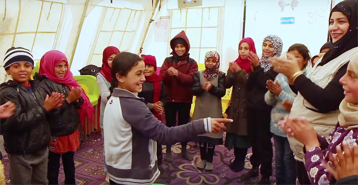 HarvardCenter's tweet photo. Play can take us to imaginary worlds and challenge our minds as well as our bodies. And, it's not just fun and games--play also helps promote healthy development and resilience. Learn more in our new video! https://t.co/kBYCMBHdNM https://t.co/vGvw6pQIhO