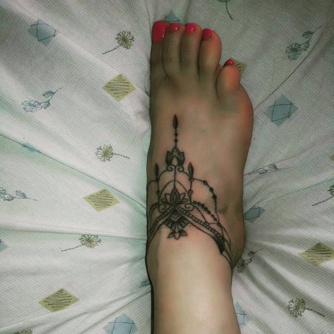 D&iacute;a de tinta confieso esto es un vicio jeje gracias #Anderson de  #luck_tattoo_madrid y a mis #SmisosEnLaSombra<a href="/tag/anderson"class="tags"><span>#anderson</span></a><a href="/tag/luck_tattoo_madrid"class="tags"><span>#luck_tattoo_madrid</span></a><a href="/tag/smisosenlasomb"class="tags"><span>#smisosenlasomb</span></a>