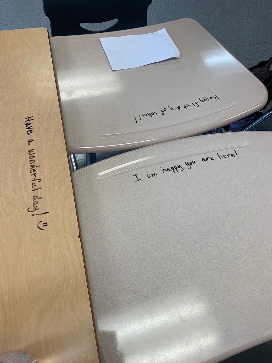Written notes on the desk for first day of class! Love this idea ⁦<a href="/shelly_stover/">Shelly Stover</a>⁩