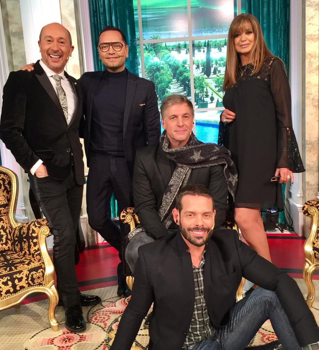 MGZNtv's tweet photo. Revivรญ la visita de @adriasalgueiro a @LaJauladelaModa , los #CosanoTips de @claudiocosano y cรณmo participar en #QuieroMiVestidoDeMadrina #LaJaulaDeOro https://t.co/ONF41nRe3u https://t.co/uFsAm3w3pu