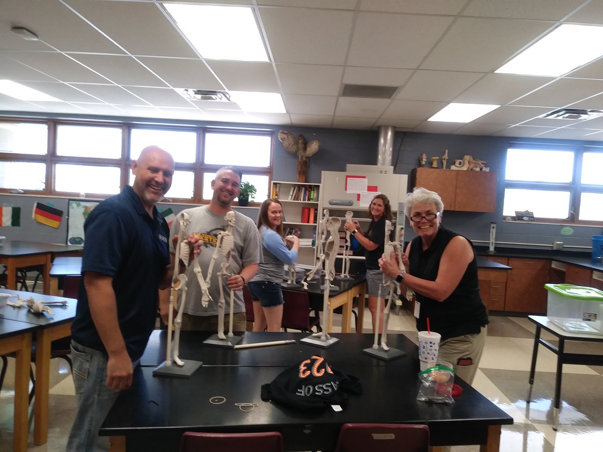 Kim Redinger tweet media