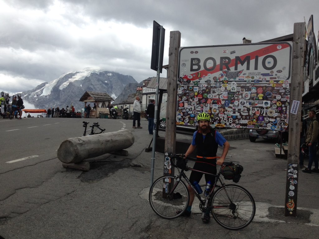 aaronsdawg's tweet photo. Passo dello Stelvio. Right before epic cloud immersion. https://t.co/1eDxWNQ5fq