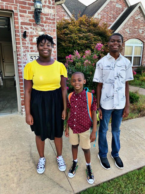 TheJaclynHouse's tweet photo. #backtoschool flow! Here they come 8th, 7th and 1st grade📚✏️🖍🚌 #RPSRocks #NWArk https://t.co/UTp6fzX3dG