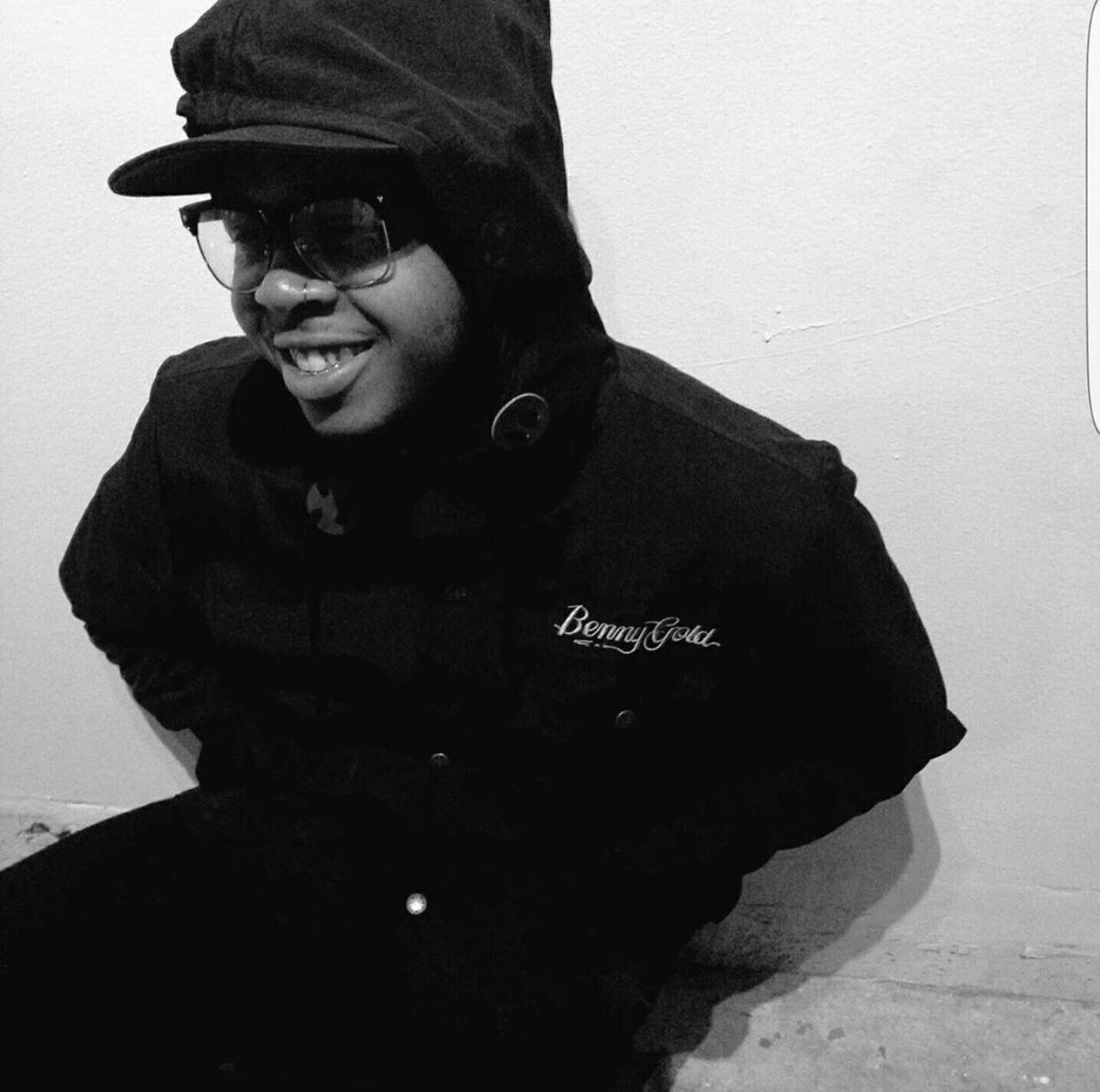 1111111111hwhz's tweet photo. If I could’ve, I woulda jumped in front of that bullet for you.👼🏾🖤🤞🏾 #Roll4Ever https://t.co/QJ97KwQv1V