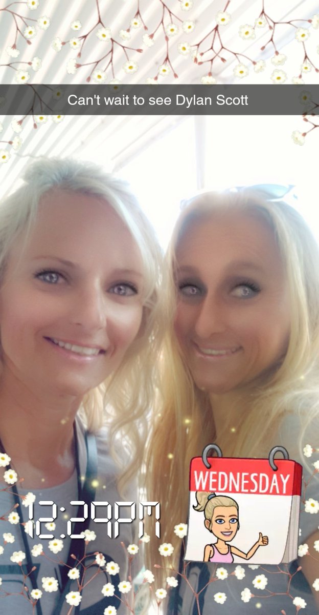 Acalderilla's tweet photo. Awesome day to be on the boat with @K102 and @karensmoses waiting to see @DylanScottCntry playing @mnlottery #k102countrycruise #donjulio #IMNtosummer https://t.co/tH3Ta0LHCY