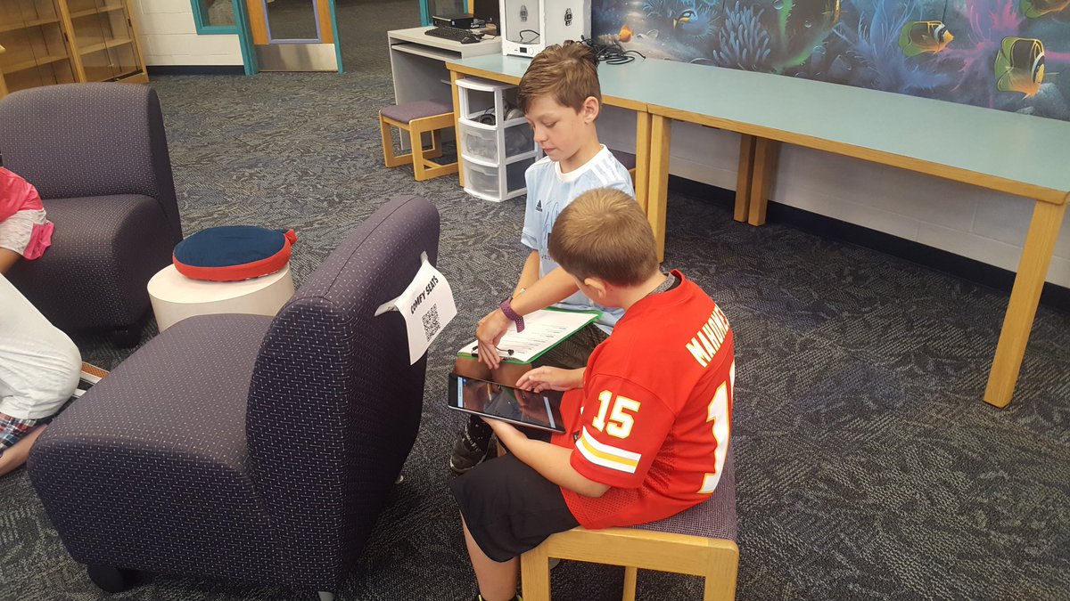 Ms_Easley's tweet photo. Lots of teamwork and problem solving going on for our library orientation QR scavenger hunt. They did awesome! #phlibraries #whatwedo https://t.co/qfs33YTL89