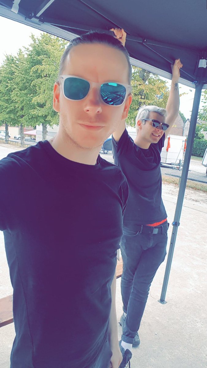 Manukeen's tweet photo. Ça bosse dur avec #lumatikprestation et #w2aproductions pour la préparation du Show Manukeen + ROCK 2000's LIVE (Cover 1st Part) @ Theâtre de Denain le 25 octobre 2019 !
On a hâte ! 😋
Belle soirée à tous !
❤ & 👊 Manukeen https://t.co/CVkdkKj6kw