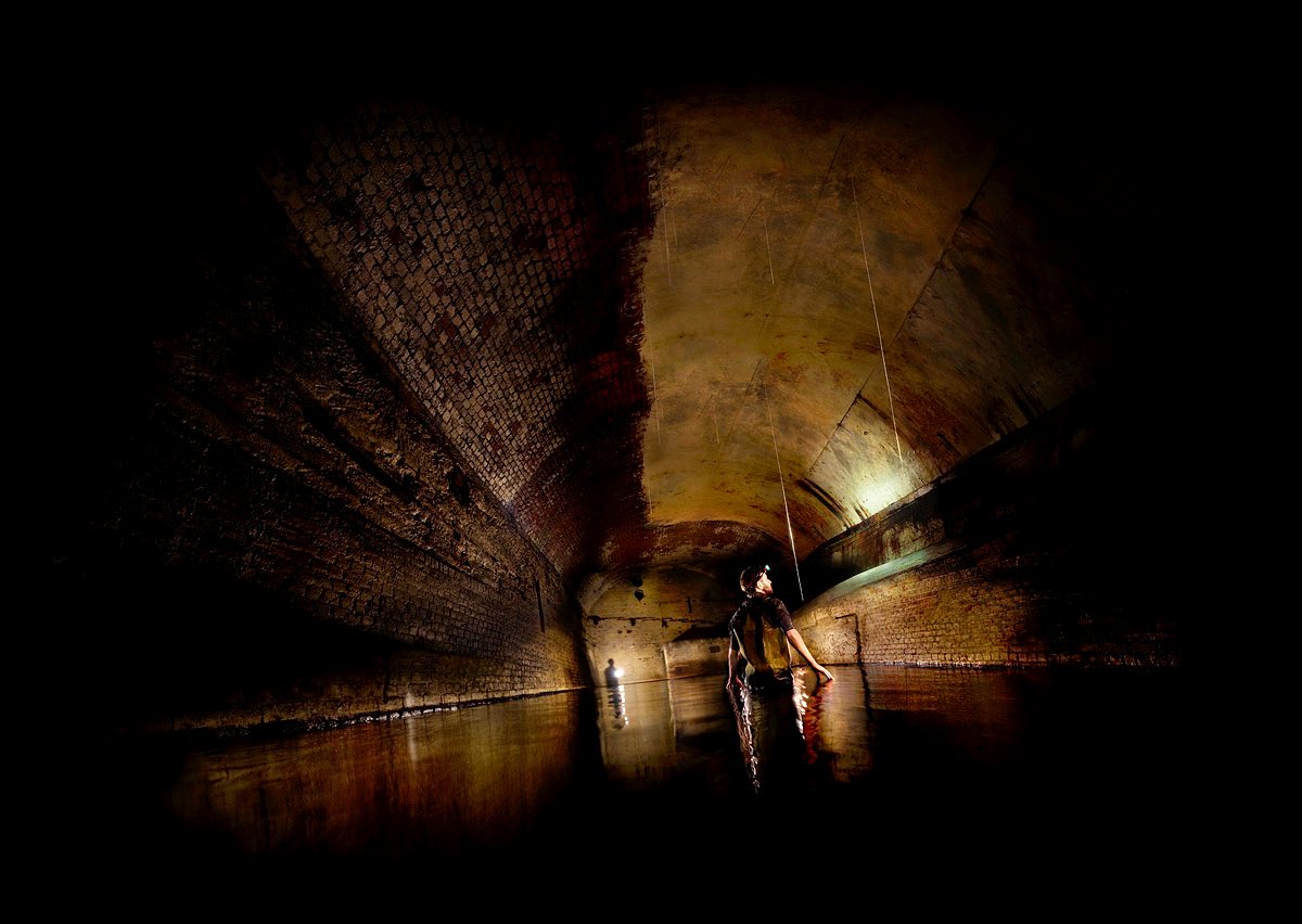 AndrewPBrooks's tweet photo. Some of the images I shared in my @mcr_central tours today

Looking at the route of the Salford Junction Canal. Its full route ran through an area that #Manchester Central Station was built on. These photos are from an underground part of the canal that still stands

#OpenHouseMC https://t.co/wa3scdCztm