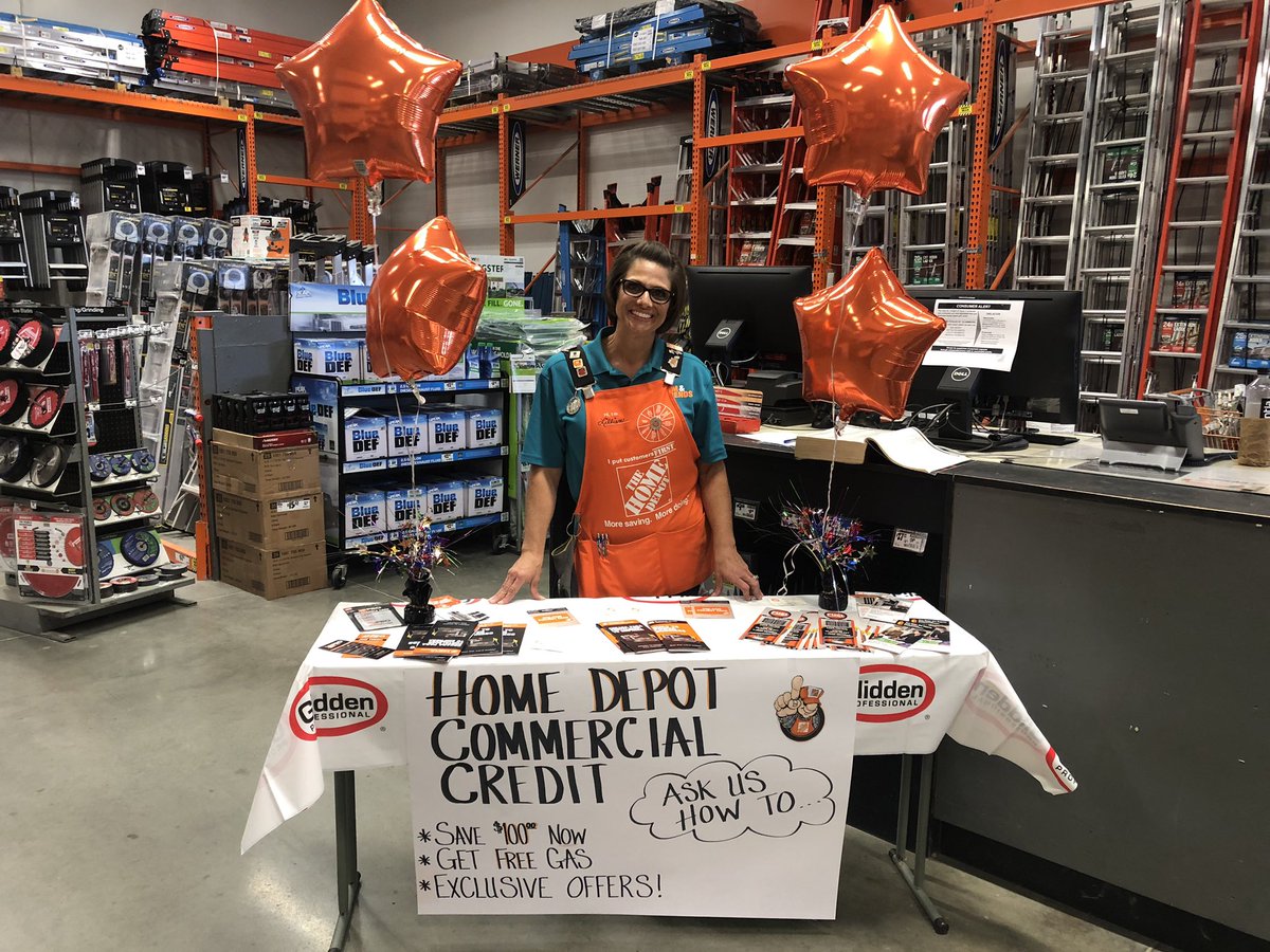 eakman72's tweet photo. Pro DS Lillian driving commercial credit @kmn293 @Hannah_HDCS @HomeDepotJeff https://t.co/K2Um1ujcmA