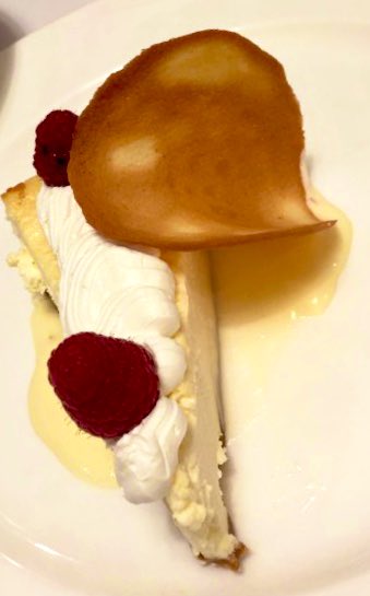 HomarusCC's tweet photo. Experimentando con los #postres para endulzar y refrescar este mes de #agosto en #HomarusCC.

#Gastronomía
#Extremadura
#Cáceres https://t.co/SfQMA10238