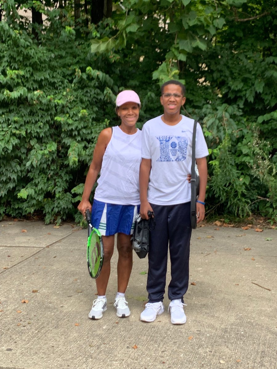 Andrea_Morehead's tweet photo. It’s official! My mini-me is taller-than-me, and still growing! I am thankful to be alive to be part of our 12yo munchkin’s life. We’re savoring every single moment, including an early tennis match. He won first two games! 😉#TryingToExercise #PushingThrough @WTHRcom https://t.co/hqbDZQYw66